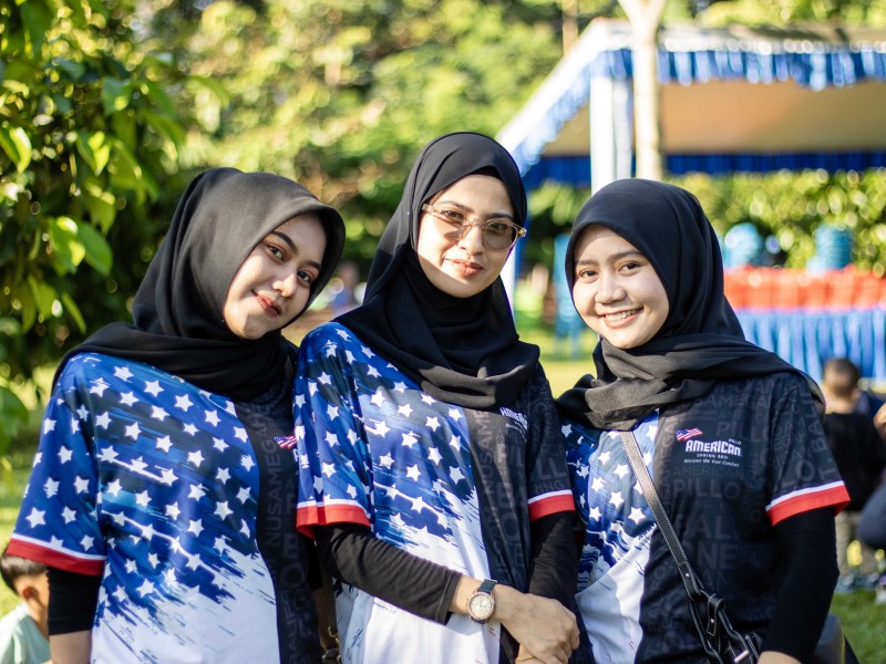 FAMILY GATHERING BFNM